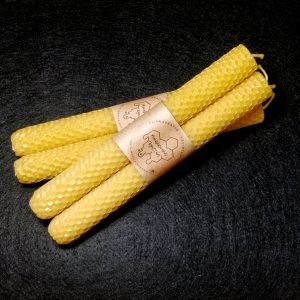 Mehiläisvahakynttilä