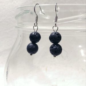 Laavakivi korvakorut